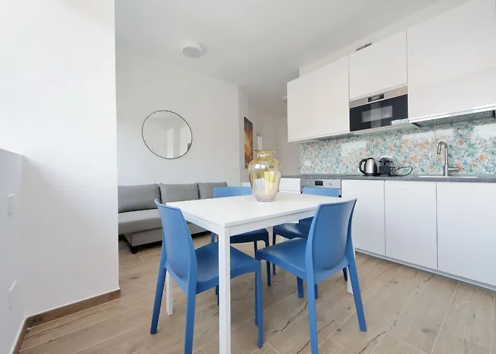Via Appia New Modern Flat - Near Metro San Giovanni * Roma